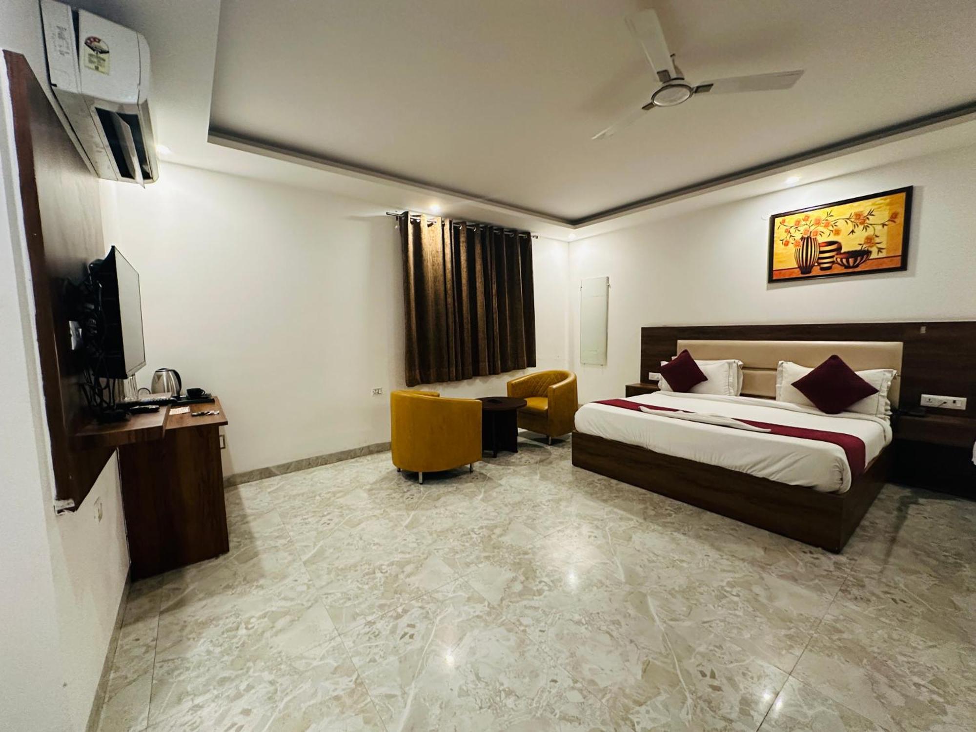 Hotel De Clark Residency Delhi Airport New Delhi