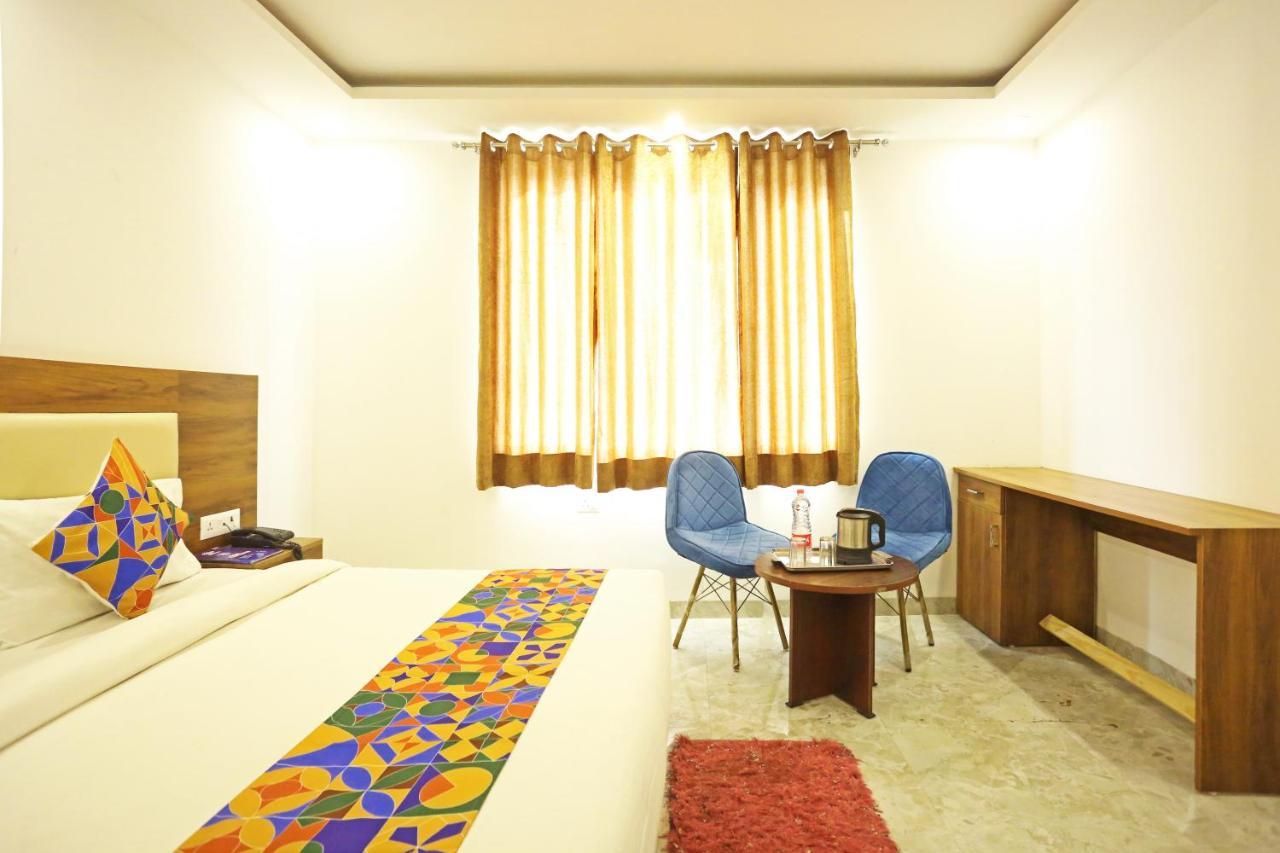 Hotel De Clark Residency Delhi Airport