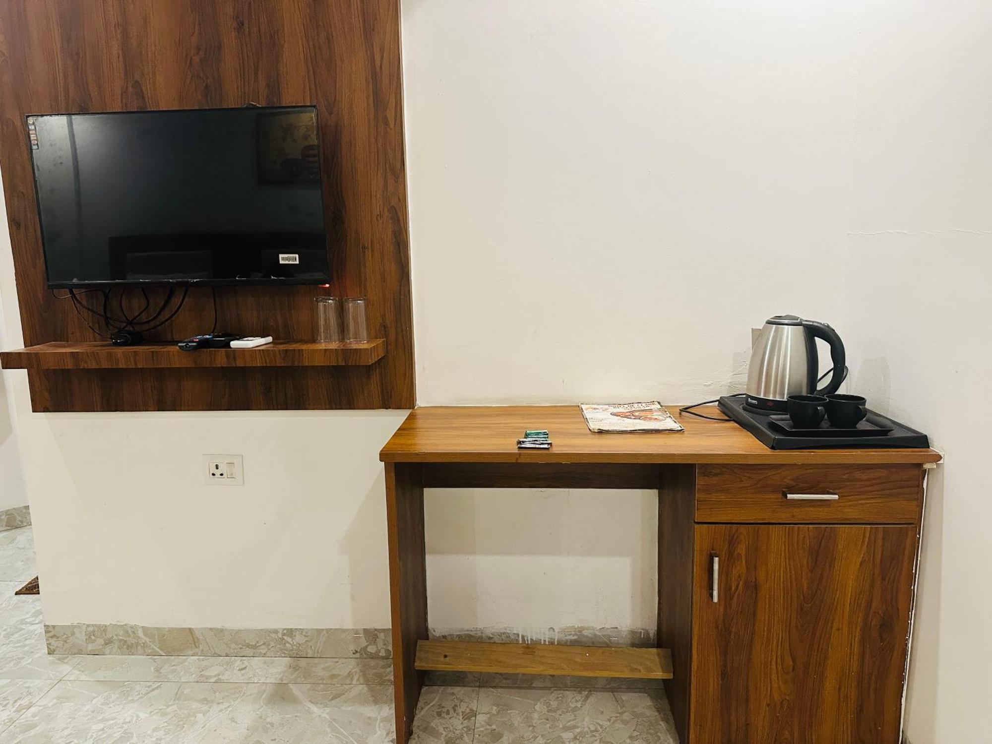 De Clark Residency Delhi Airport Hotel New Delhi